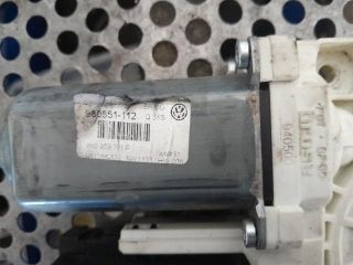 bontott VW PASSAT B6 Jobb első Ablakemelő Motor