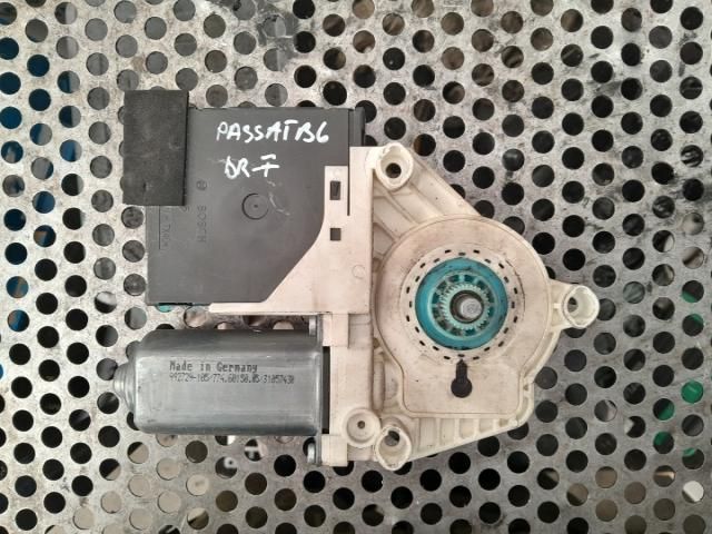 bontott VW PASSAT B6 Jobb első Ablakemelő Motor