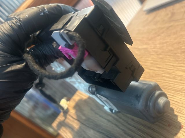 bontott VW PASSAT B6 Jobb első Ablakemelő Motor