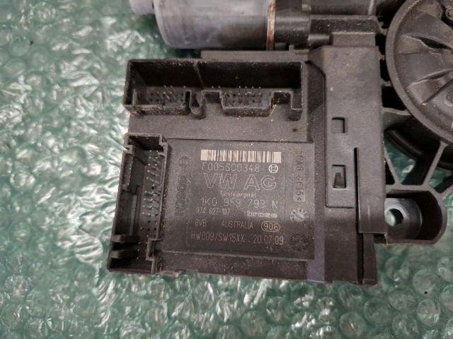 bontott VW PASSAT B6 Jobb első Ablakemelő Motor