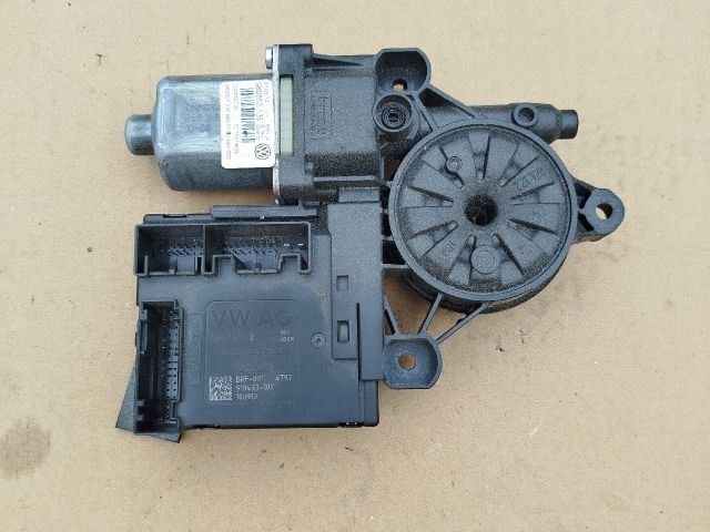 bontott VW PASSAT B6 Jobb első Ablakemelő Motor