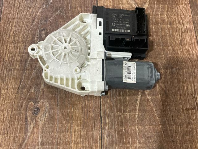 bontott VW PASSAT B6 Jobb első Ablakemelő Motor