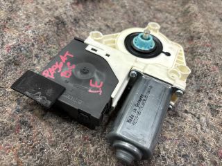 bontott VW PASSAT B6 Jobb első Ablakemelő Motor