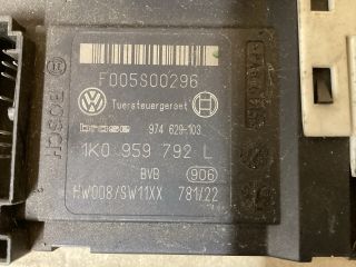 bontott VW PASSAT B6 Jobb első Ablakemelő Motor