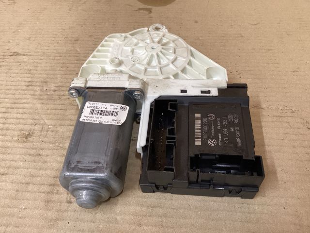 bontott VW PASSAT B6 Jobb első Ablakemelő Motor