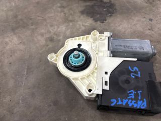 bontott VW PASSAT B6 Jobb első Ablakemelő Motor