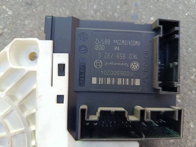 bontott VW PASSAT B6 Jobb első Ablakemelő Motor