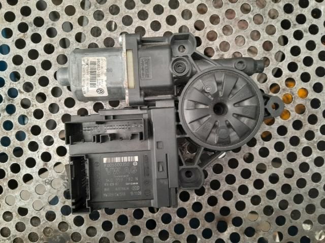 bontott VW PASSAT B6 Jobb első Ablakemelő Motor