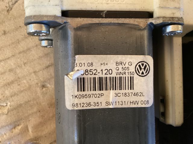 bontott VW PASSAT B6 Jobb első Ablakemelő Motor