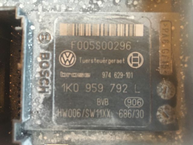 bontott VW PASSAT B6 Jobb első Ablakemelő Motor