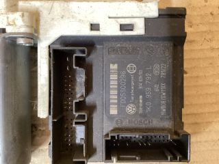 bontott VW PASSAT B6 Jobb első Ablakemelő Motor