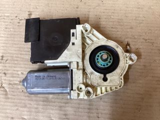 bontott VW PASSAT B6 Jobb első Ablakemelő Motor