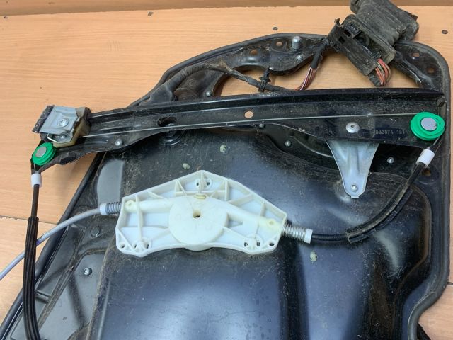 bontott VW PASSAT B6 Jobb első Ablakemelő Szerkezet (Elektromos)