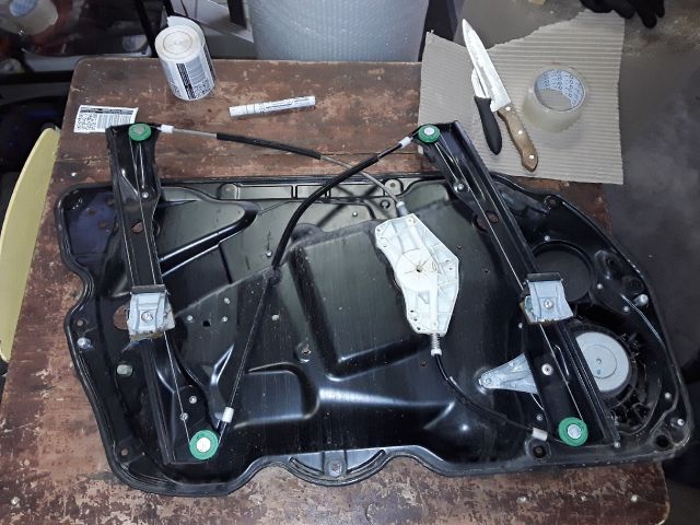 bontott VW PASSAT B6 Jobb első Ablakemelő Szerkezet (Elektromos)