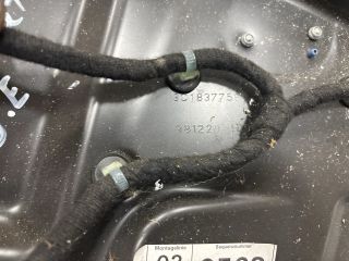 bontott VW PASSAT B6 Jobb első Ablakemelő Szerkezet (Elektromos)