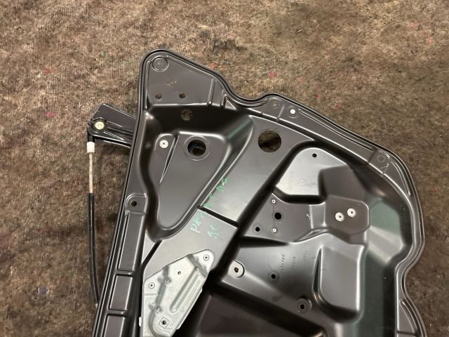 bontott VW PASSAT B6 Jobb első Ablakemelő Szerkezet (Elektromos)