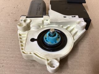 bontott VW PASSAT B6 Jobb első Ablakemelő Szerkezet (Elektromos)