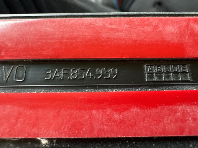 bontott VW PASSAT B6 Jobb első Ajtó Díszléc