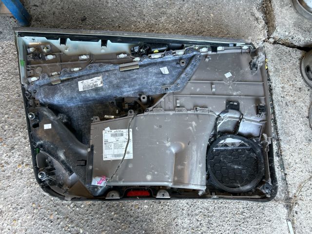 bontott VW PASSAT B6 Jobb első Ajtó Kárpit