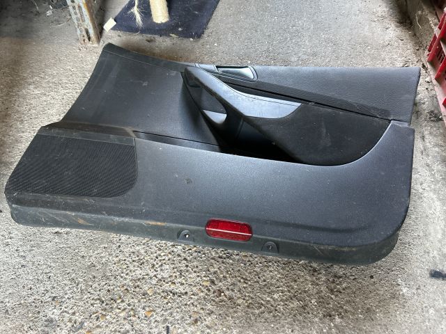 bontott VW PASSAT B6 Jobb első Ajtó Kárpit