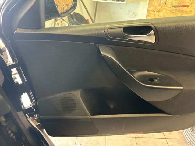 bontott VW PASSAT B6 Jobb első Ajtó Kárpit
