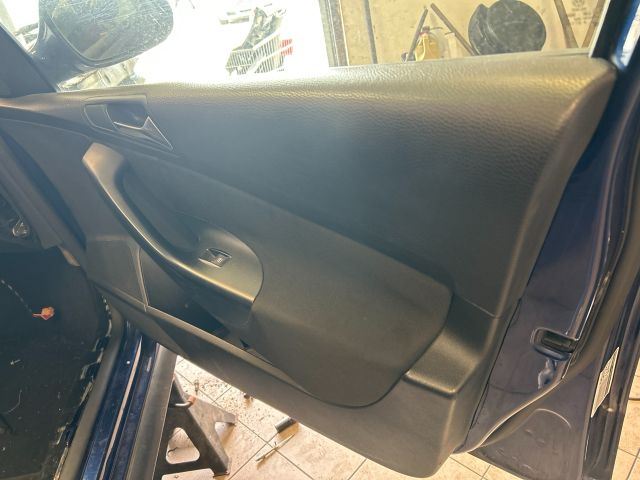 bontott VW PASSAT B6 Jobb első Ajtó Kárpit