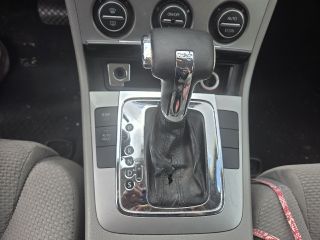 bontott VW PASSAT B6 Jobb első Ajtó (Részeivel)