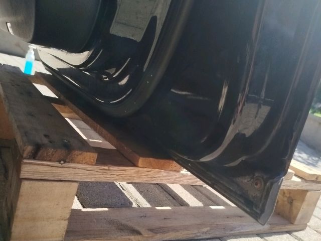 bontott VW PASSAT B6 Jobb első Ajtó (Részeivel)