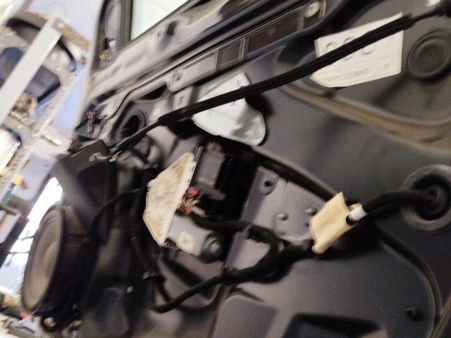 bontott VW PASSAT B6 Jobb első Ajtó (Részeivel)