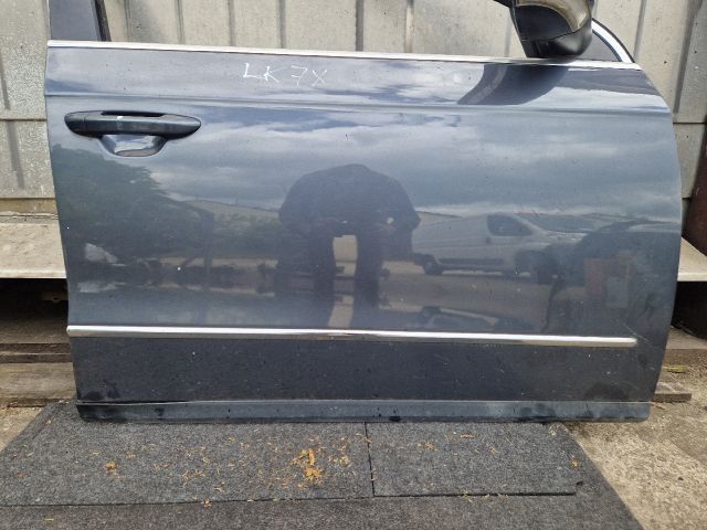 bontott VW PASSAT B6 Jobb első Ajtó (Részeivel)