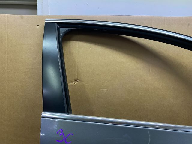 bontott VW PASSAT B6 Jobb első Ajtó (Üres lemez)