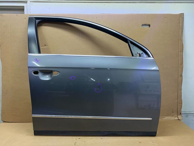 bontott VW PASSAT B6 Jobb első Ajtó (Üres lemez)