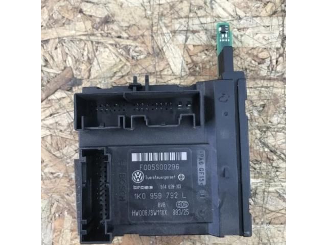 bontott VW PASSAT B6 Jobb első Ajtó Vezérlőegység