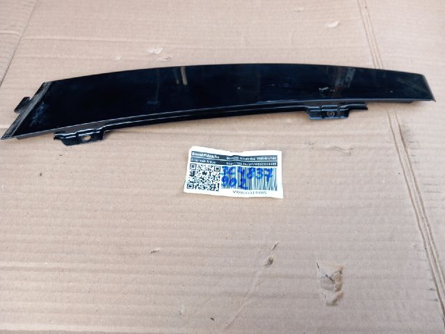 bontott VW PASSAT B6 Jobb első Ajtókeret Burkolat