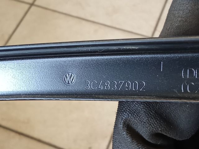 bontott VW PASSAT B6 Jobb első Ajtókeret Burkolat