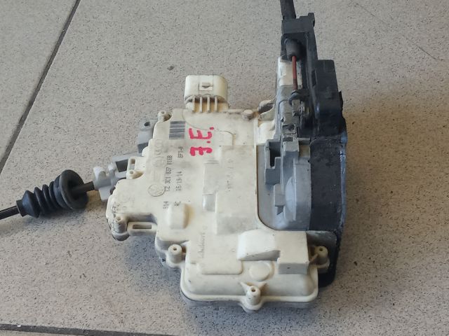 bontott VW PASSAT B6 Jobb első Ajtózár