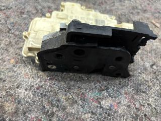 bontott VW PASSAT B6 Jobb első Ajtózár