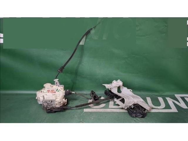 bontott VW PASSAT B6 Jobb első Ajtózár