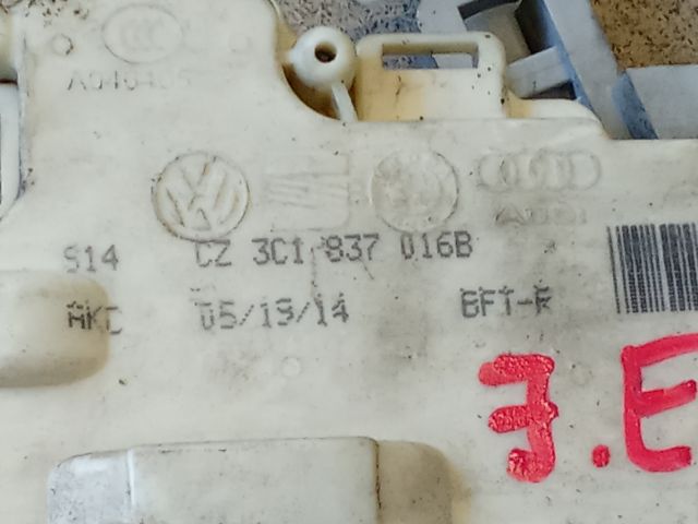 bontott VW PASSAT B6 Jobb első Ajtózár