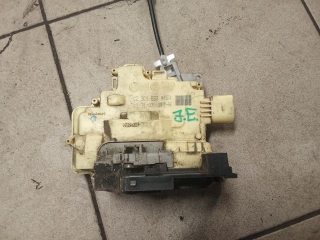 bontott VW PASSAT B6 Jobb első Ajtózár