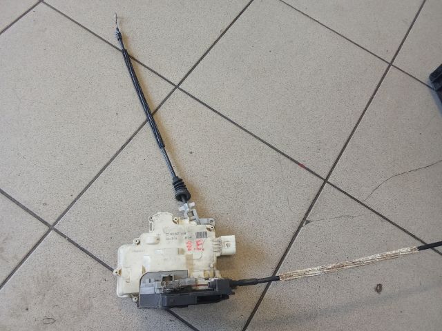 bontott VW PASSAT B6 Jobb első Ajtózár