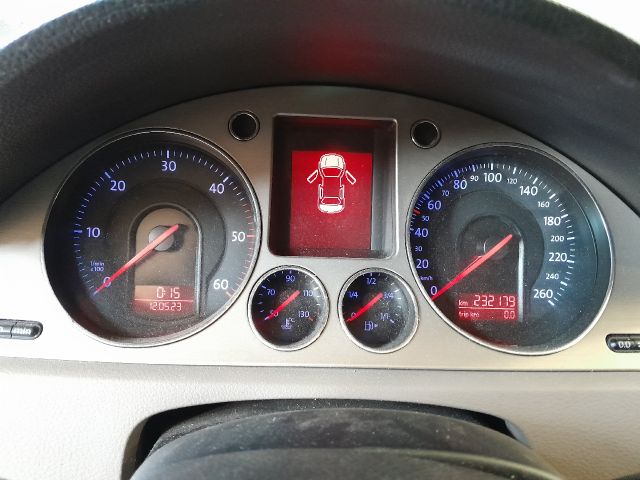 bontott VW PASSAT B6 Jobb első Ajtózár