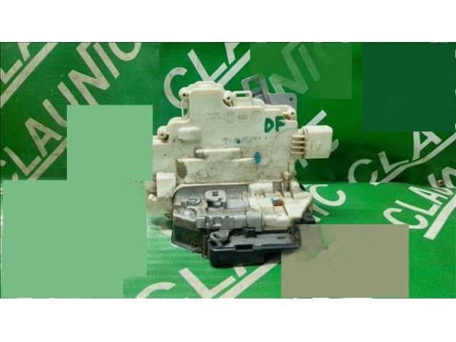 bontott VW PASSAT B6 Jobb első Ajtózár