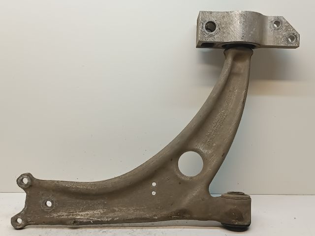 bontott VW PASSAT B6 Jobb első Alsó Lengőkar