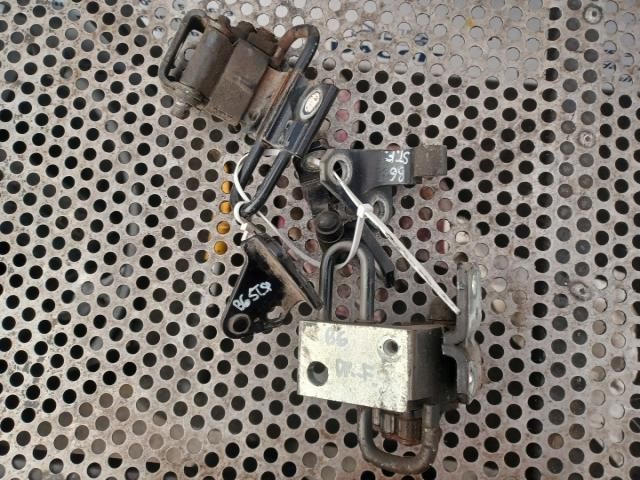 bontott VW PASSAT B6 Jobb első Alsó Zsanér