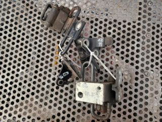 bontott VW PASSAT B6 Jobb első Alsó Zsanér