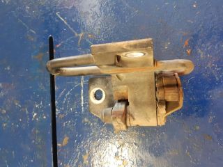 bontott VW PASSAT B6 Jobb első Alsó Zsanér