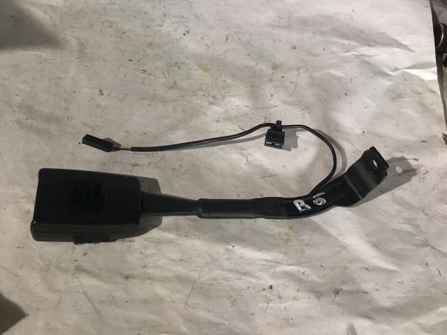 bontott VW PASSAT B6 Jobb első Biztonsági Öv Csat