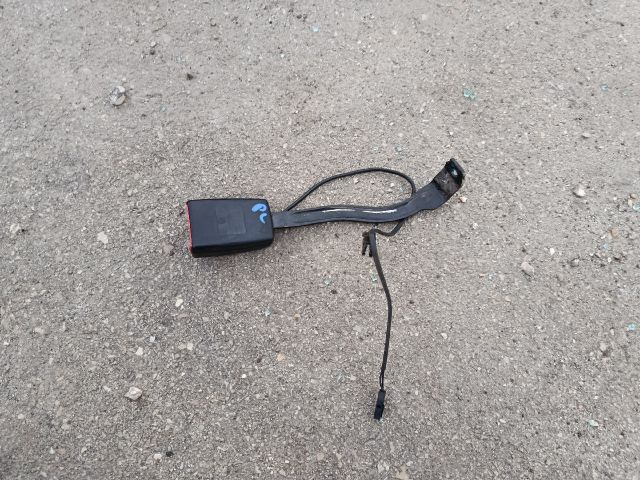 bontott VW PASSAT B6 Jobb első Biztonsági Öv Csat