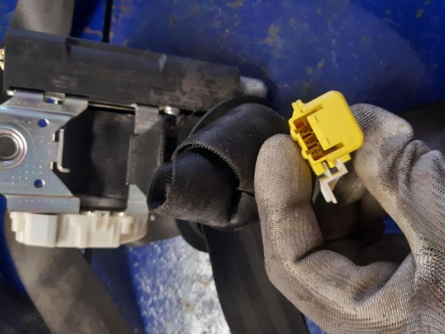 bontott VW PASSAT B6 Jobb első Biztonsági Öv